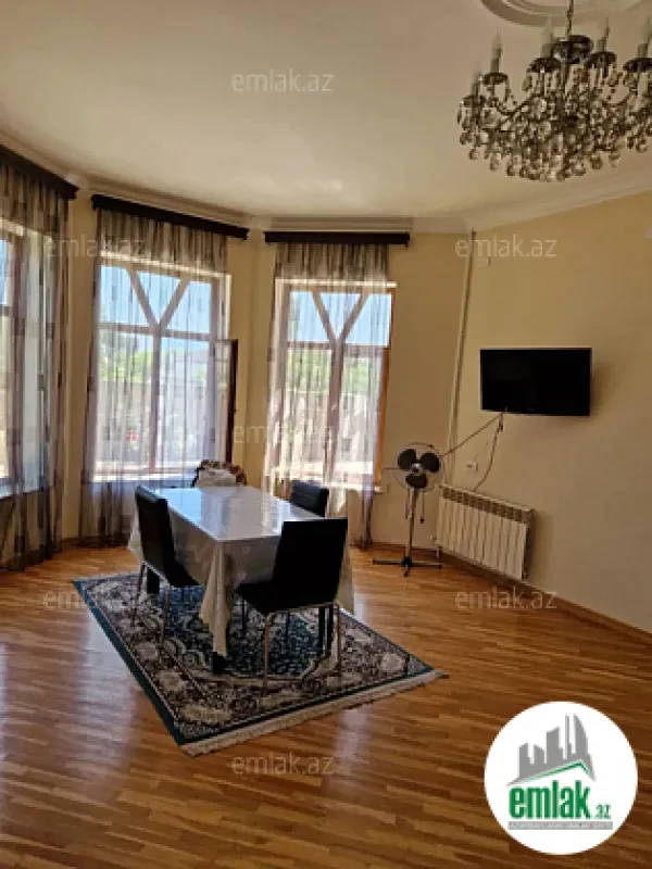 Satılır 4 otaqlı həyət evi 150 m²