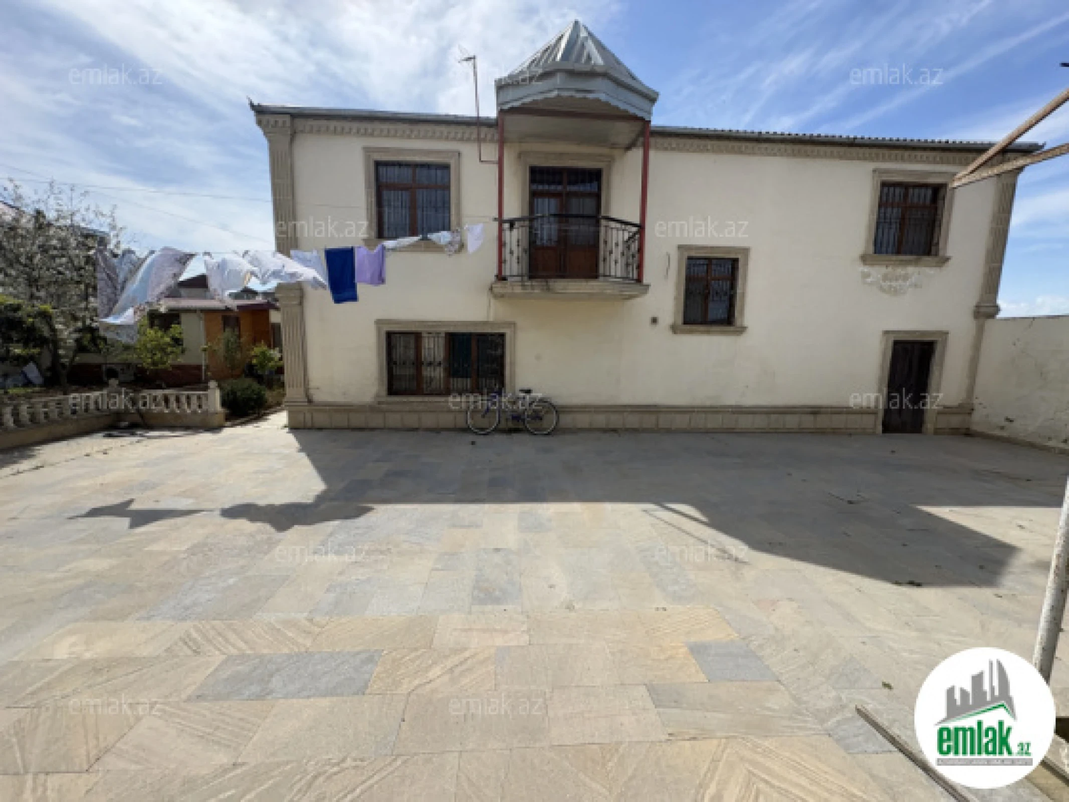 Satılır 7 otaqlı həyət evi 320 m²