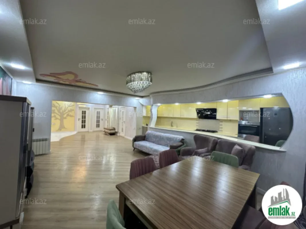 Satılır 3 otaqlı yeni tikili 130 m²