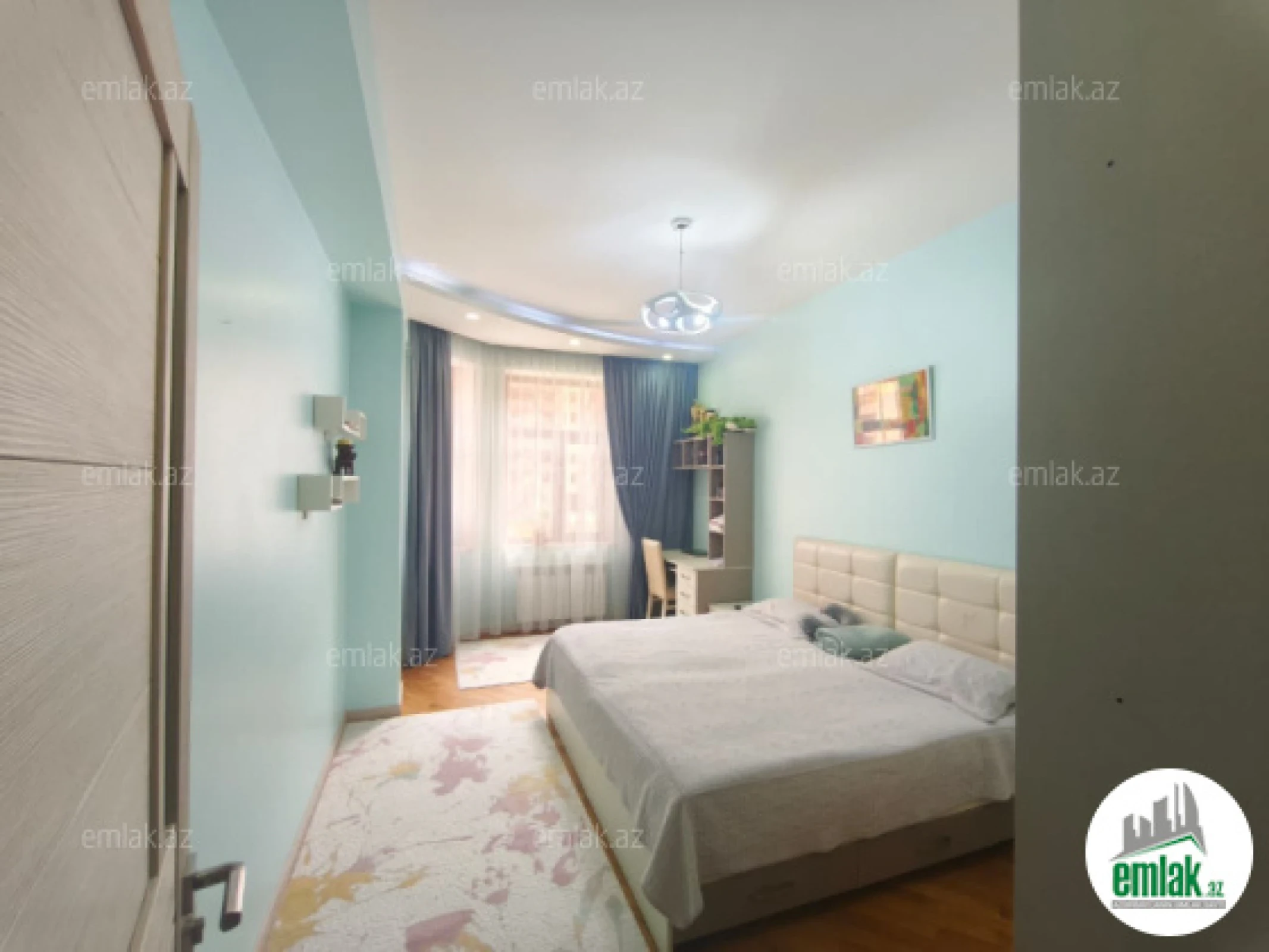 Satılır 3 otaqlı yeni tikili 137 m²