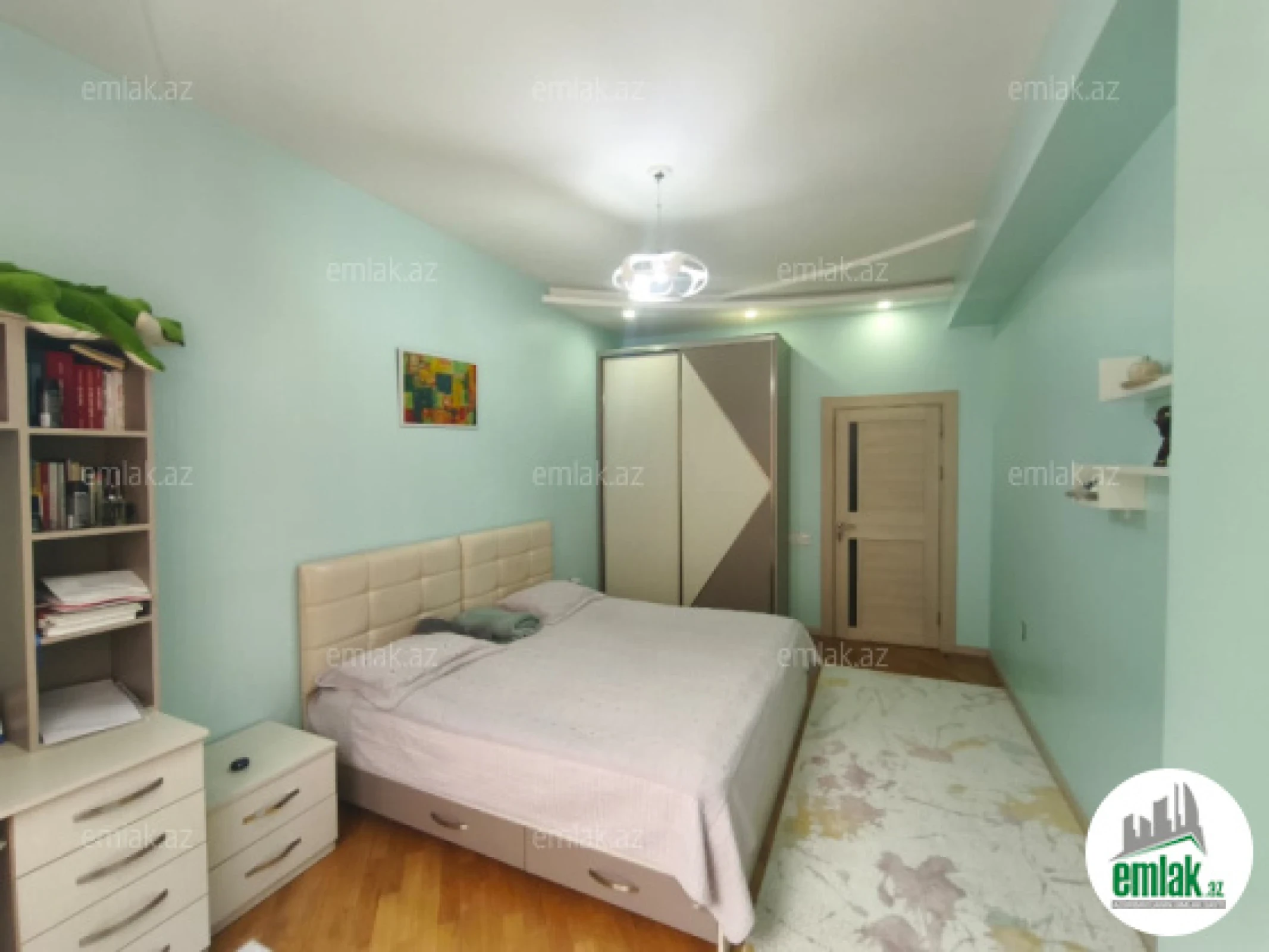 Satılır 3 otaqlı yeni tikili 137 m²