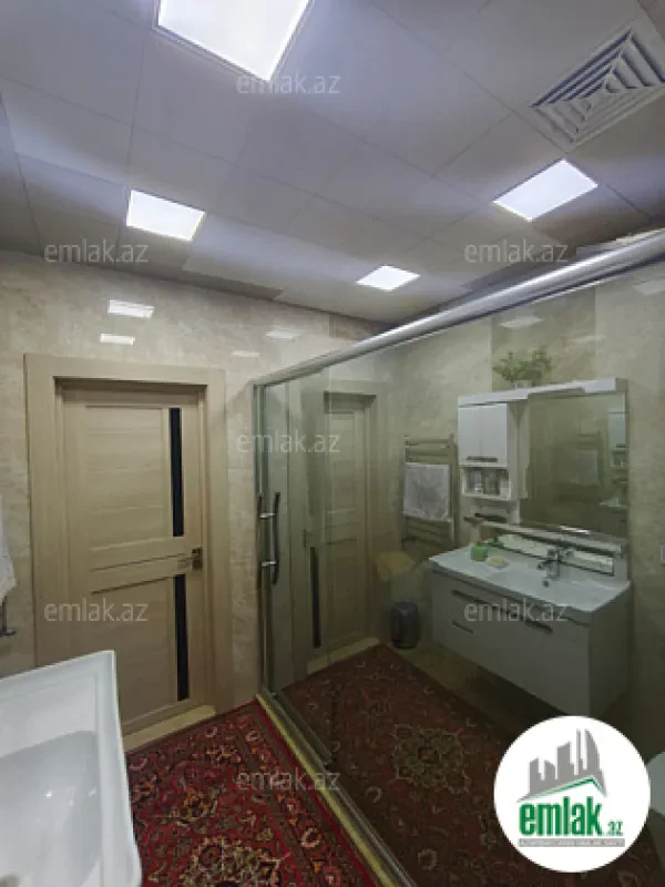Satılır 3 otaqlı yeni tikili 137 m²