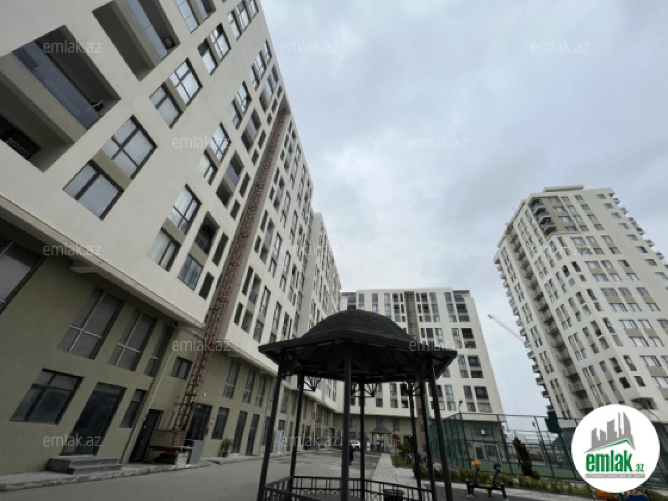 Satılır 2 otaqlı yeni tikili 70 m²