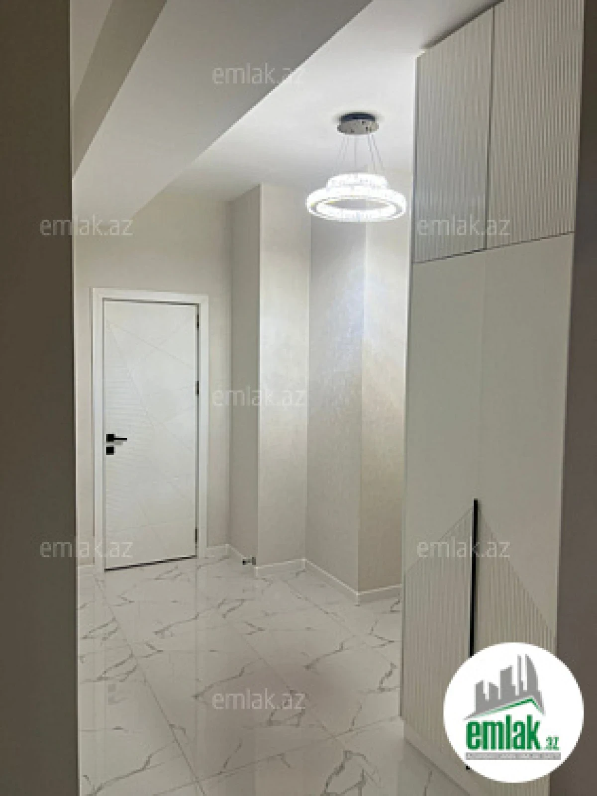 Satılır 2 otaqlı yeni tikili 70 m²