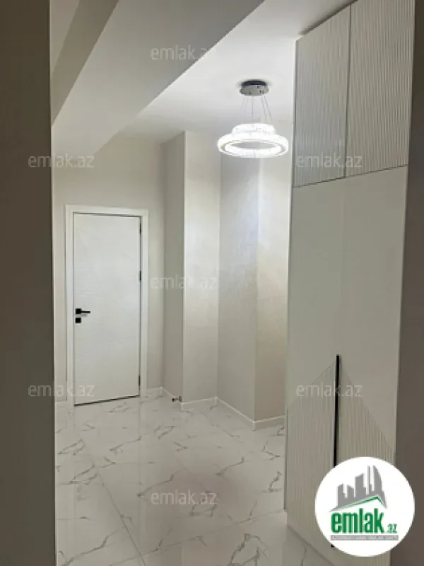 Satılır 2 otaqlı yeni tikili 70 m²
