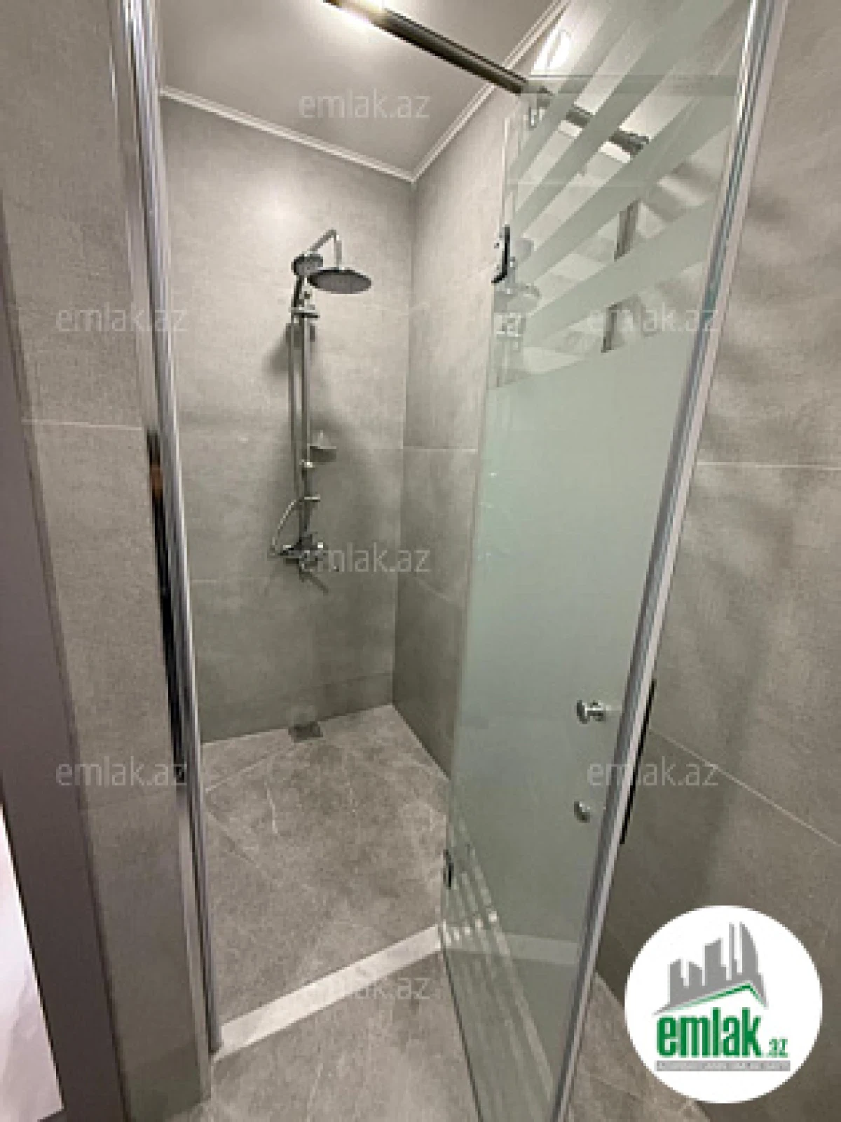 Satılır 2 otaqlı yeni tikili 63 m²