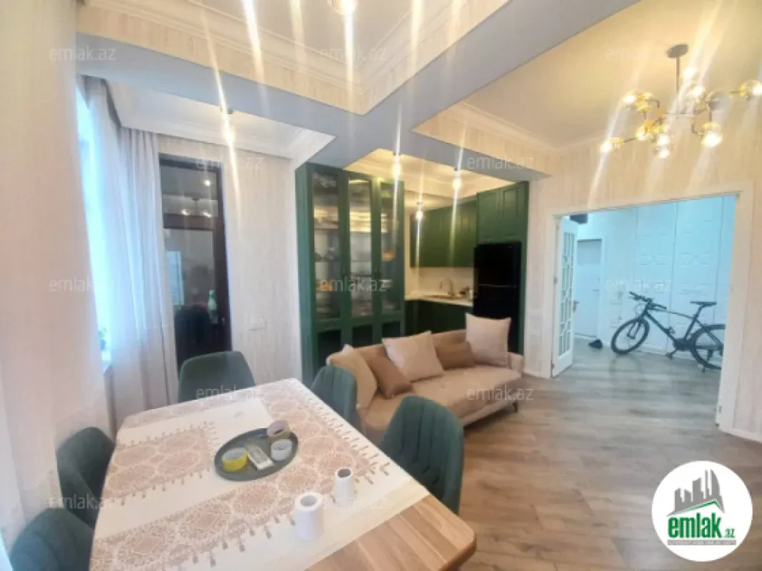 Satılır 3 otaqlı yeni tikili 70 m²