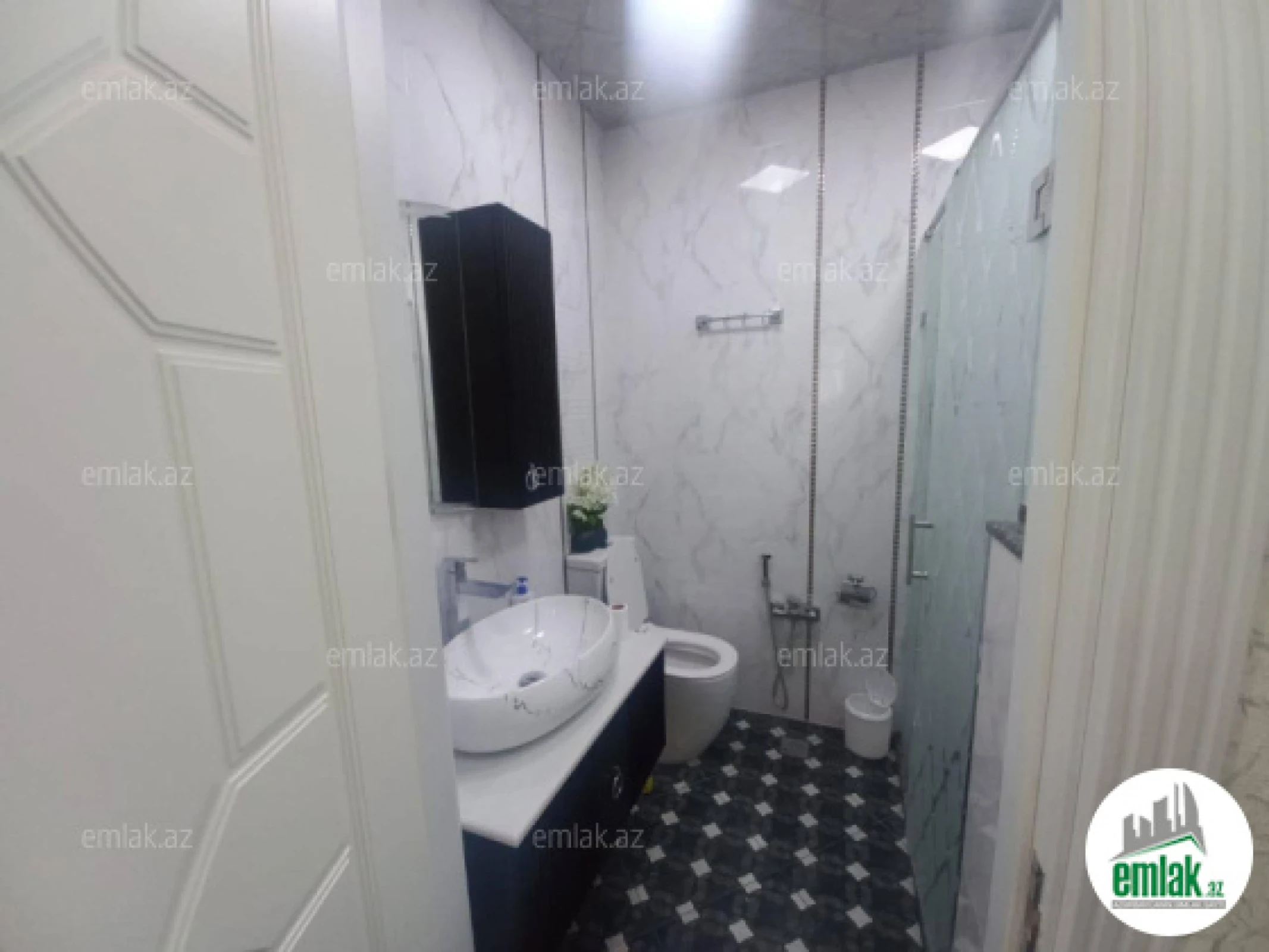 Satılır 3 otaqlı yeni tikili 70 m²