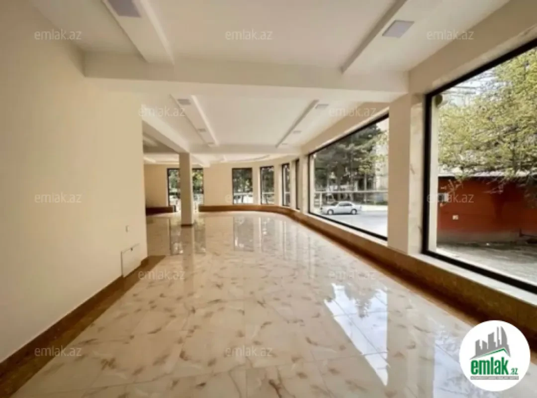 Satılır 9 otaqlı həyət evi 700 m²