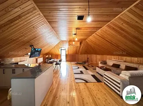 Satılır 9 otaqlı həyət evi 700 m²