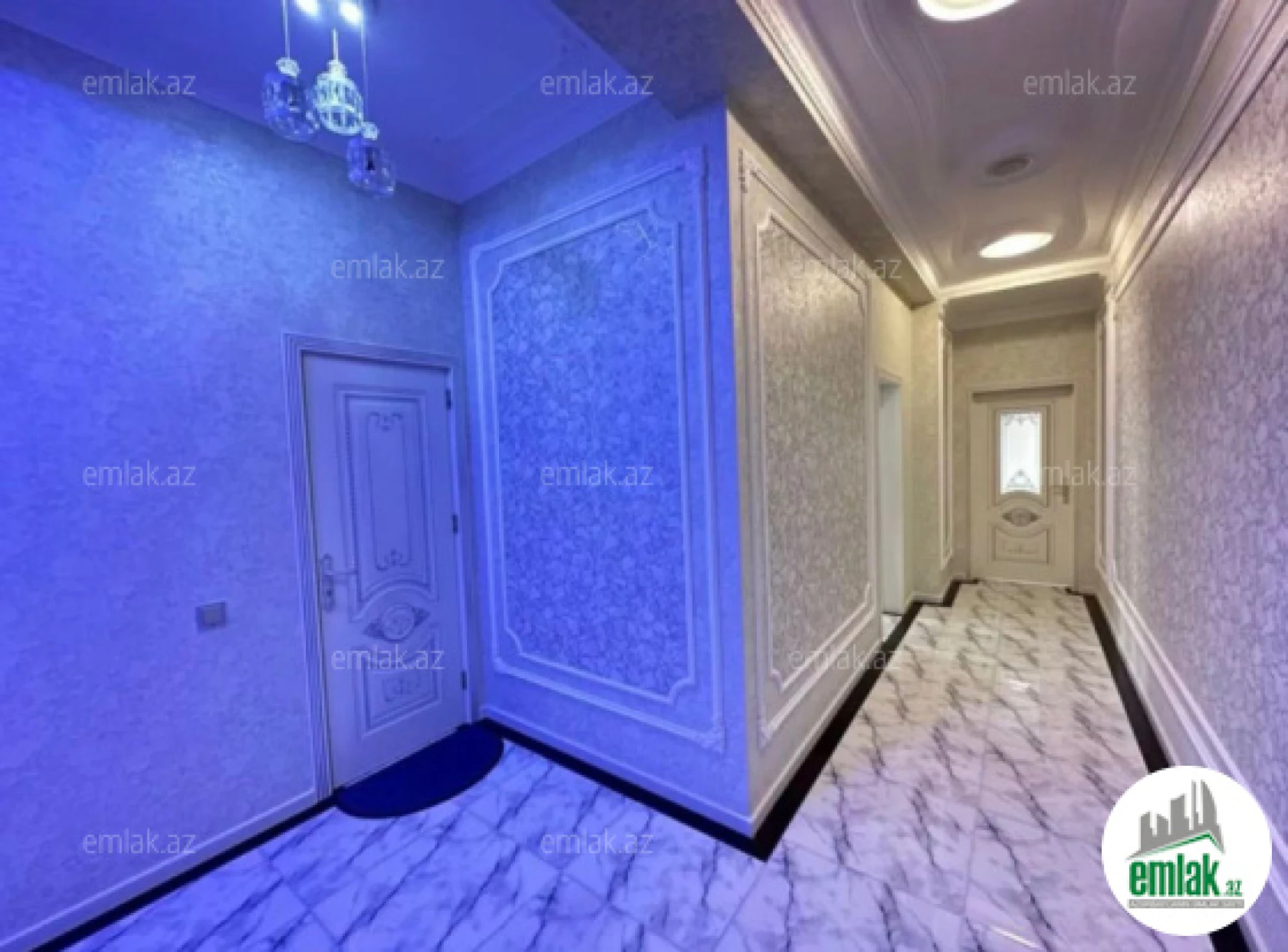 Satılır 9 otaqlı həyət evi 700 m²