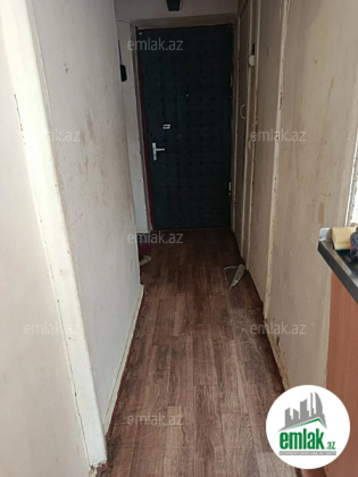 Satılır 4 otaqlı köhnə tikili 110 m²