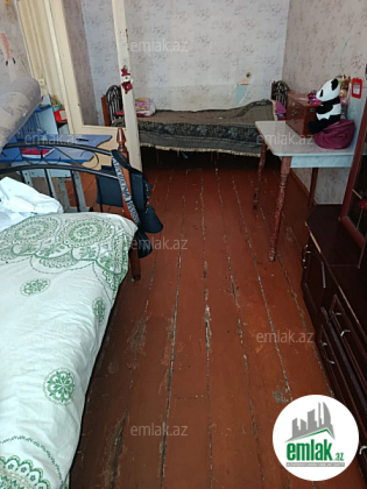 Satılır 4 otaqlı köhnə tikili 110 m²