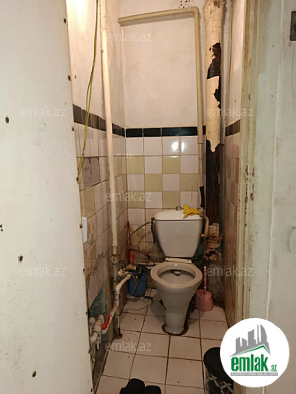 Satılır 4 otaqlı köhnə tikili 110 m²