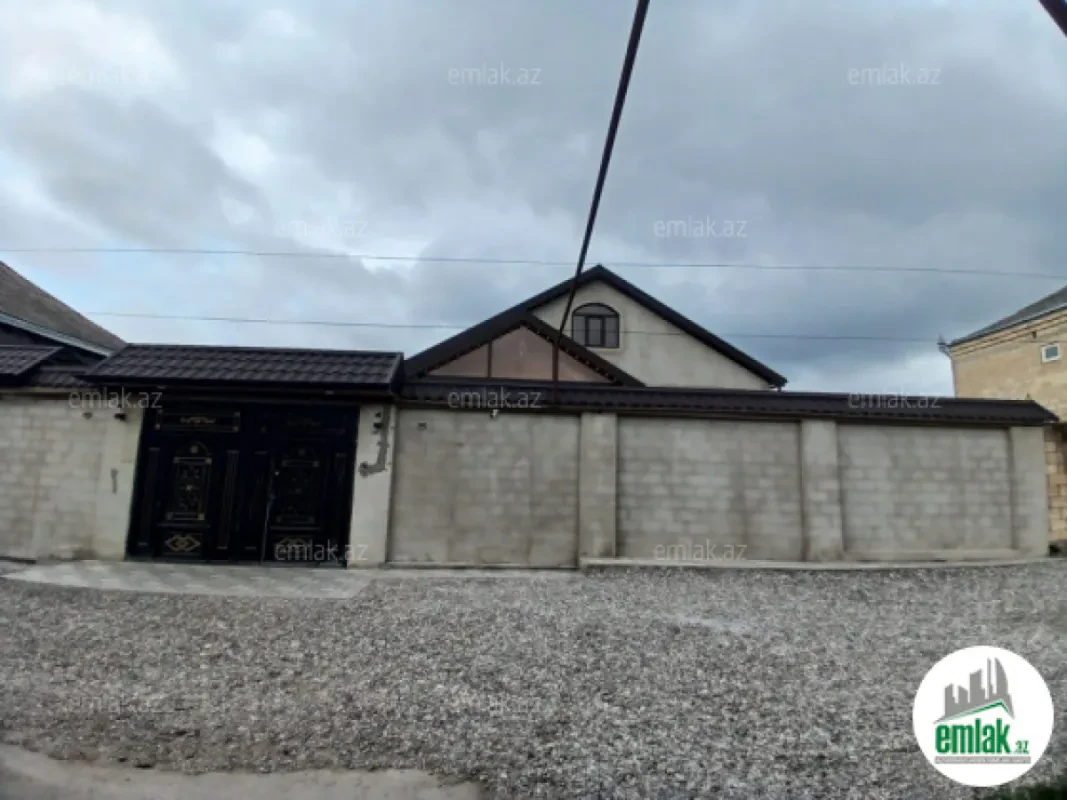 Satılır 4 otaqlı həyət evi 143 m²