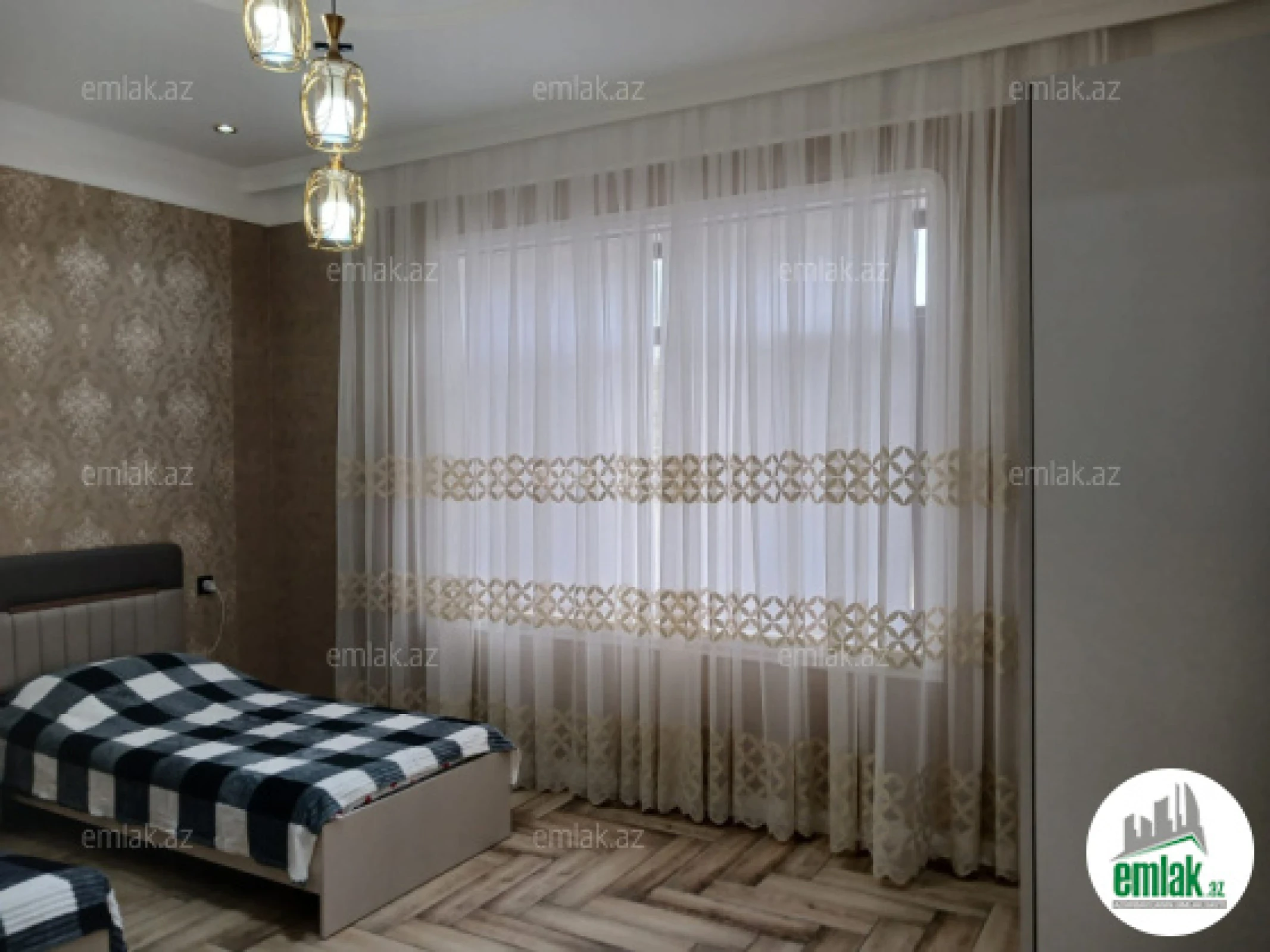 Satılır 4 otaqlı həyət evi 143 m²