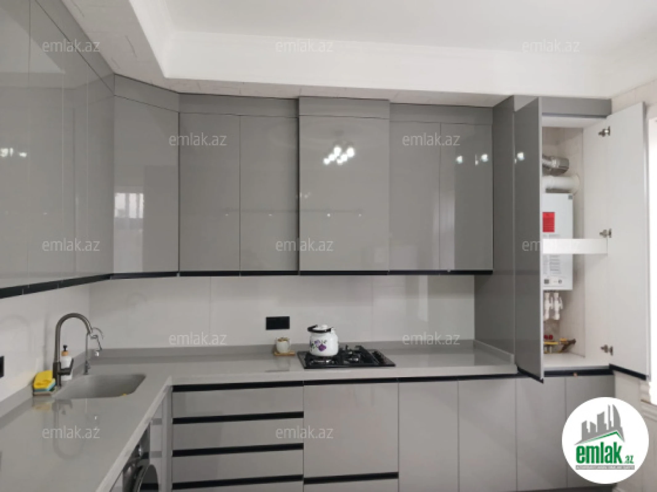Satılır 4 otaqlı həyət evi 143 m²