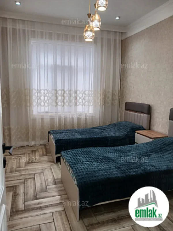 Satılır 4 otaqlı həyət evi 143 m²
