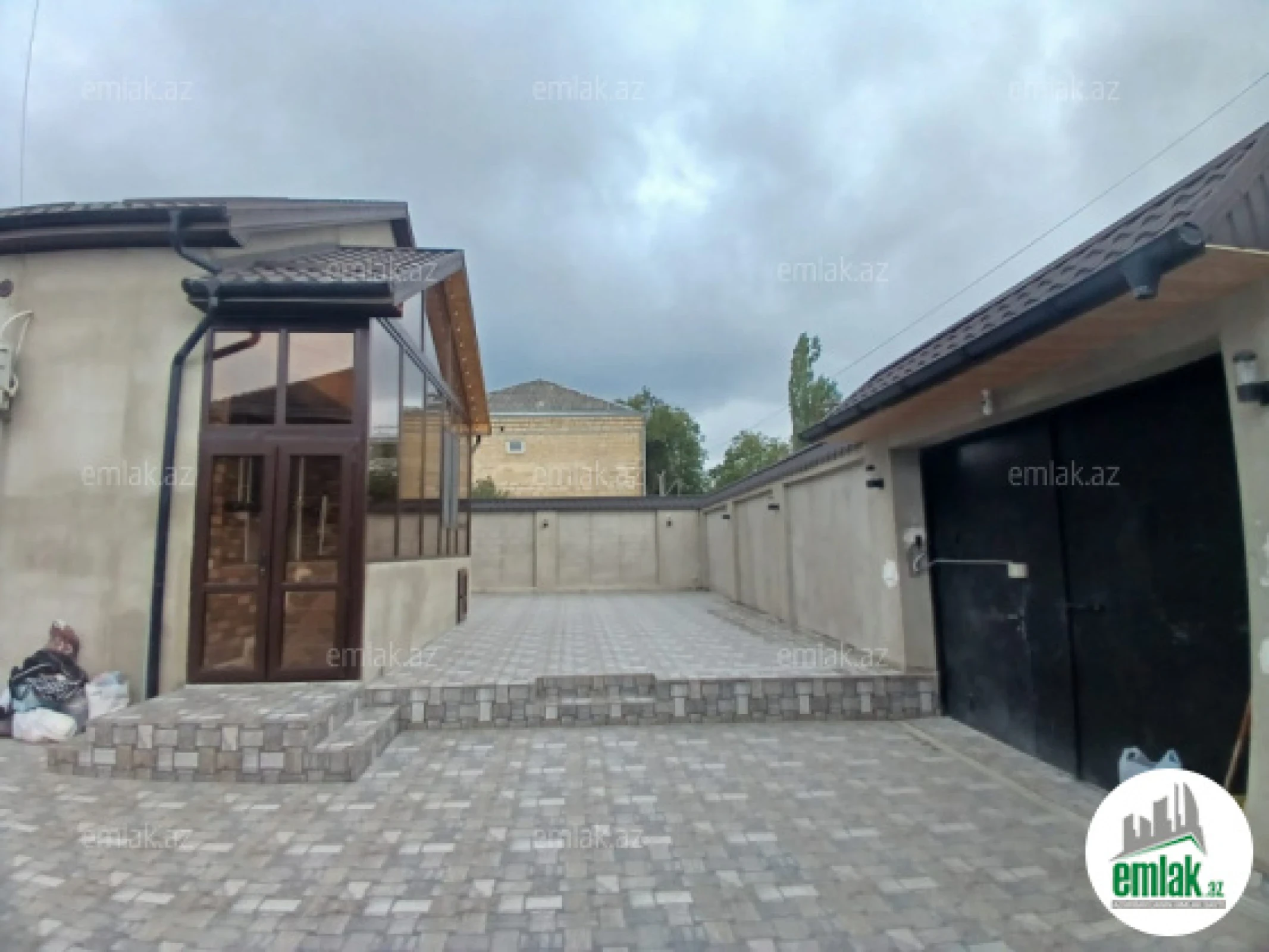 Satılır 4 otaqlı həyət evi 143 m²