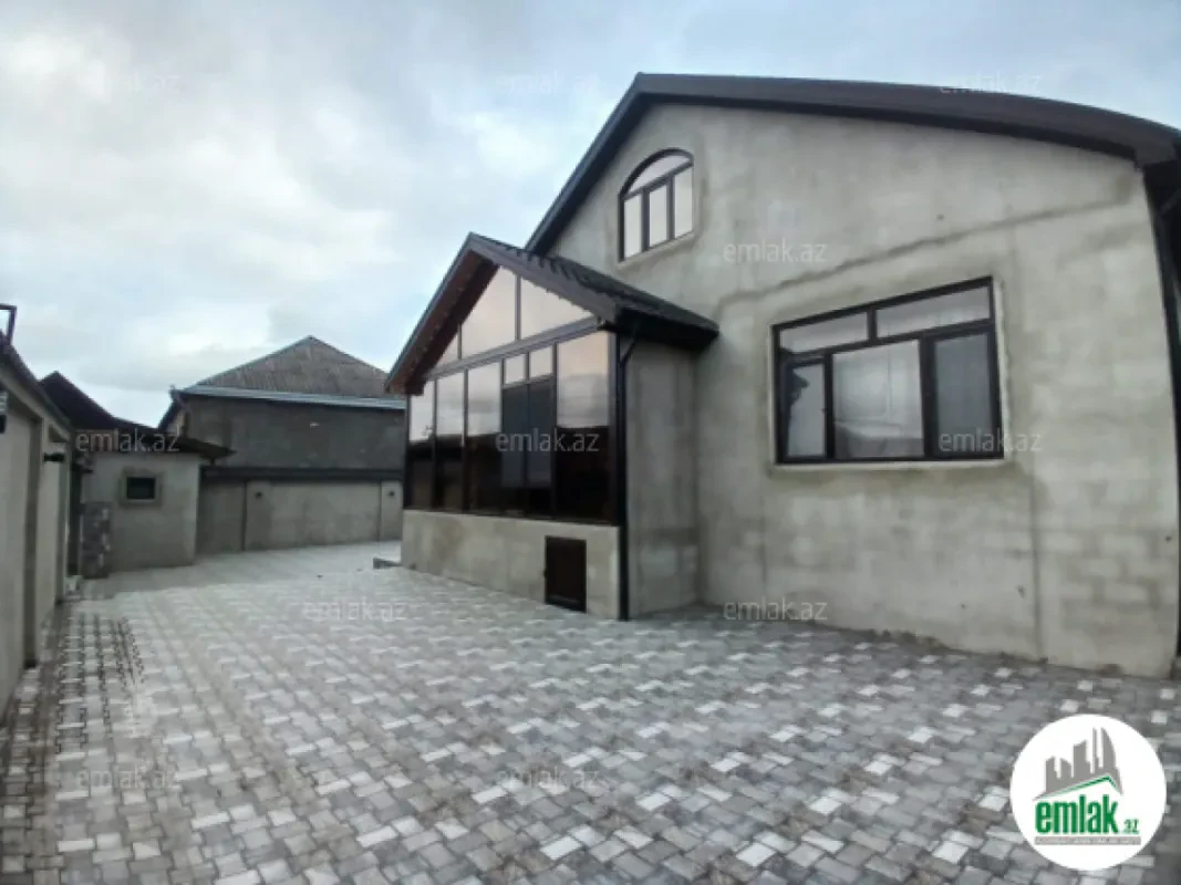 Satılır 4 otaqlı həyət evi 143 m²
