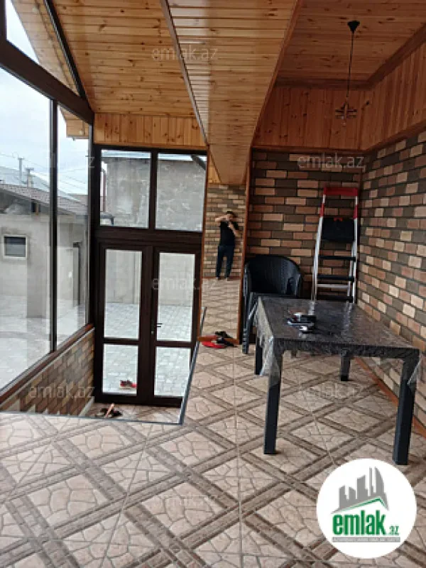 Satılır 4 otaqlı həyət evi 143 m²