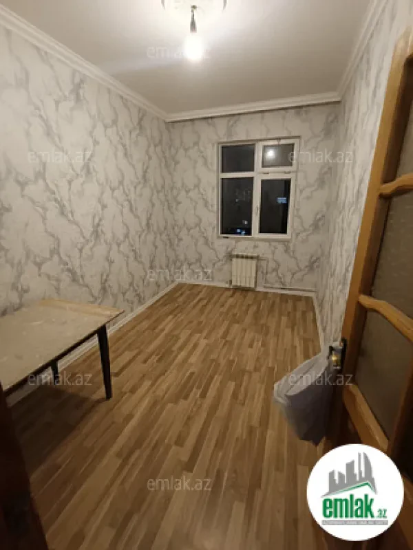 Satılır 3 otaqlı köhnə tikili 70 m²