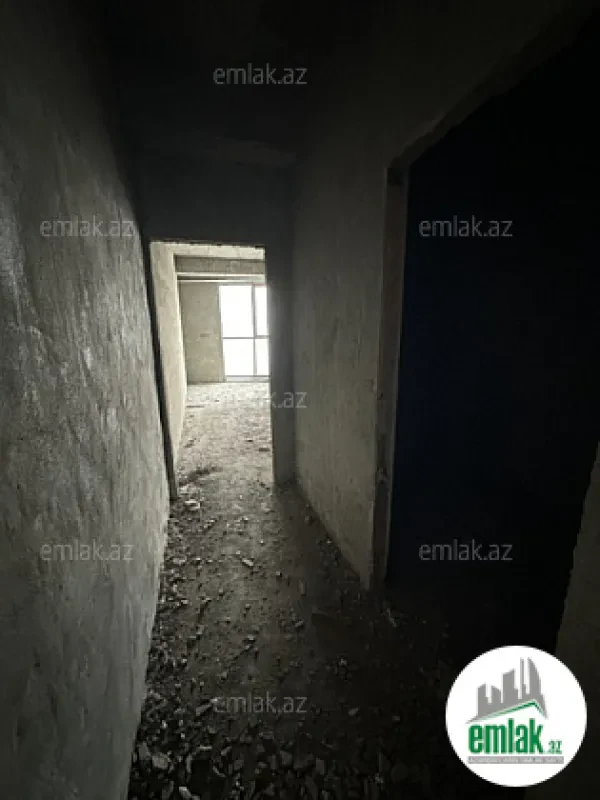 Satılır 4 otaqlı yeni tikili 200 m²