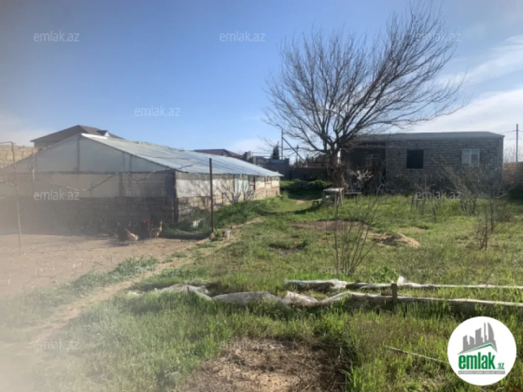Satılır 4 otaqlı mənzil 110 m²