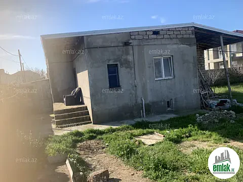 Satılır 4 otaqlı mənzil 110 m²