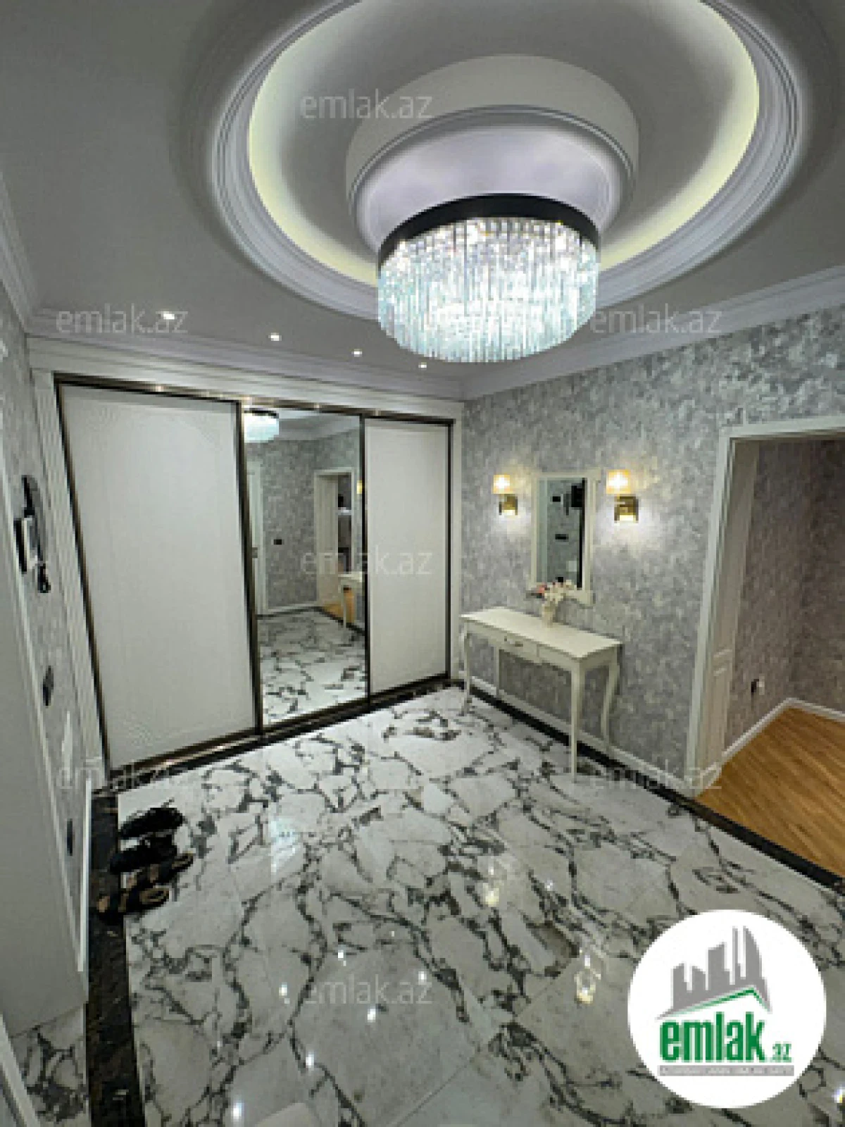 Satılır 3 otaqlı yeni tikili 142 m²