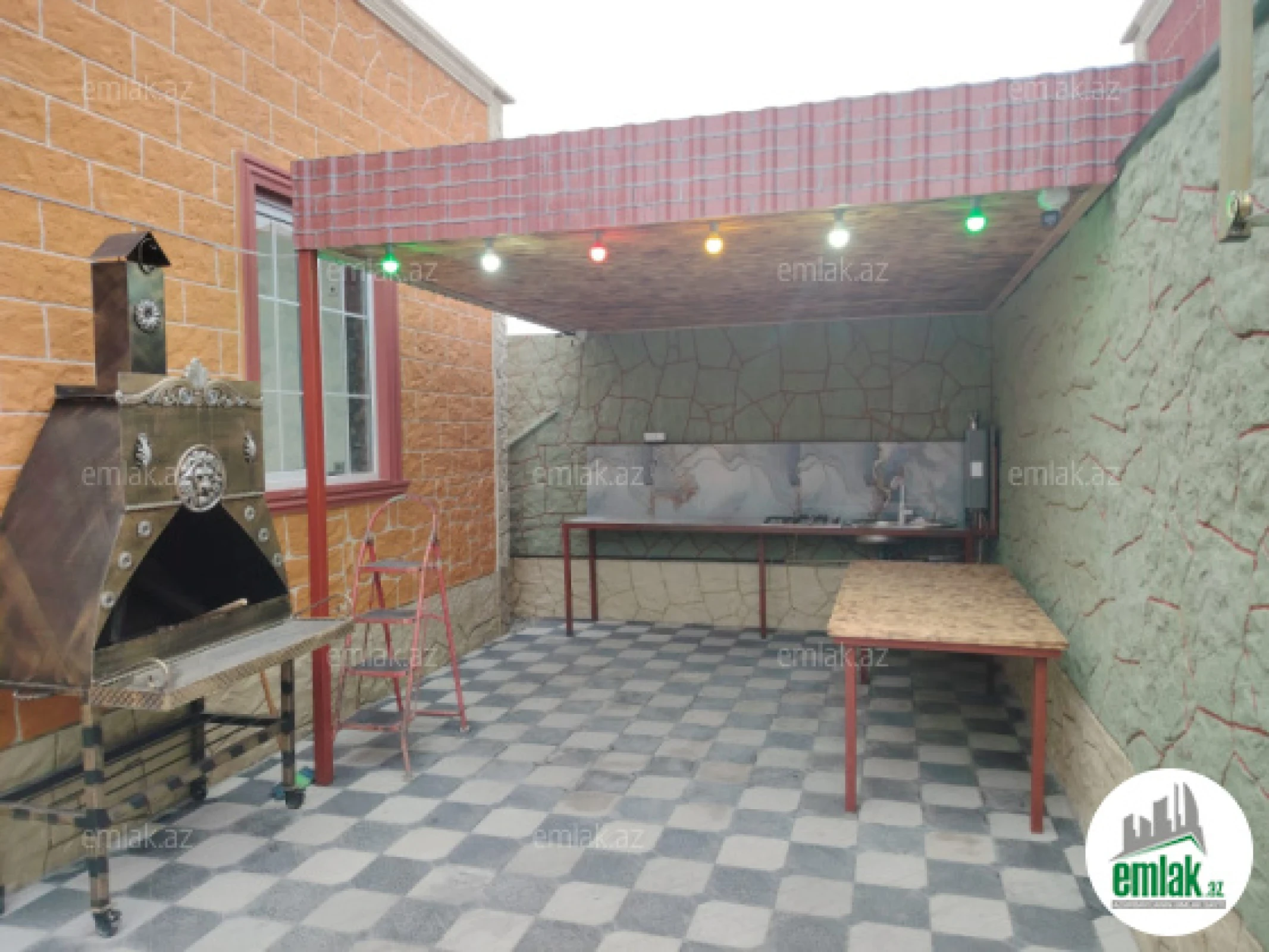 Satılır 3 otaqlı həyət evi 100 m²