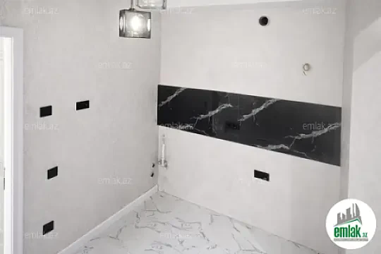 Satılır 2 otaqlı köhnə tikili 70 m²