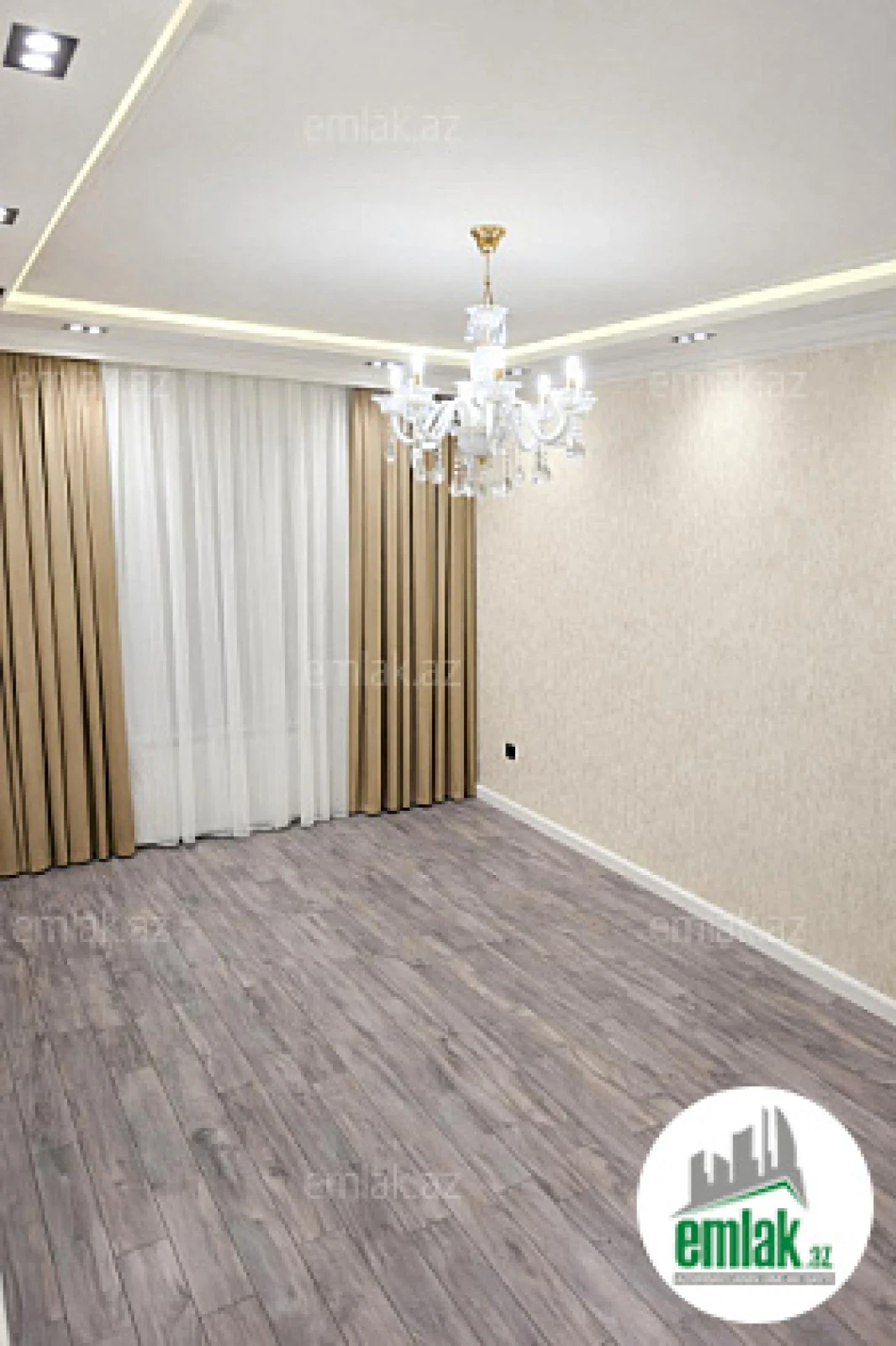 Satılır 2 otaqlı köhnə tikili 70 m²