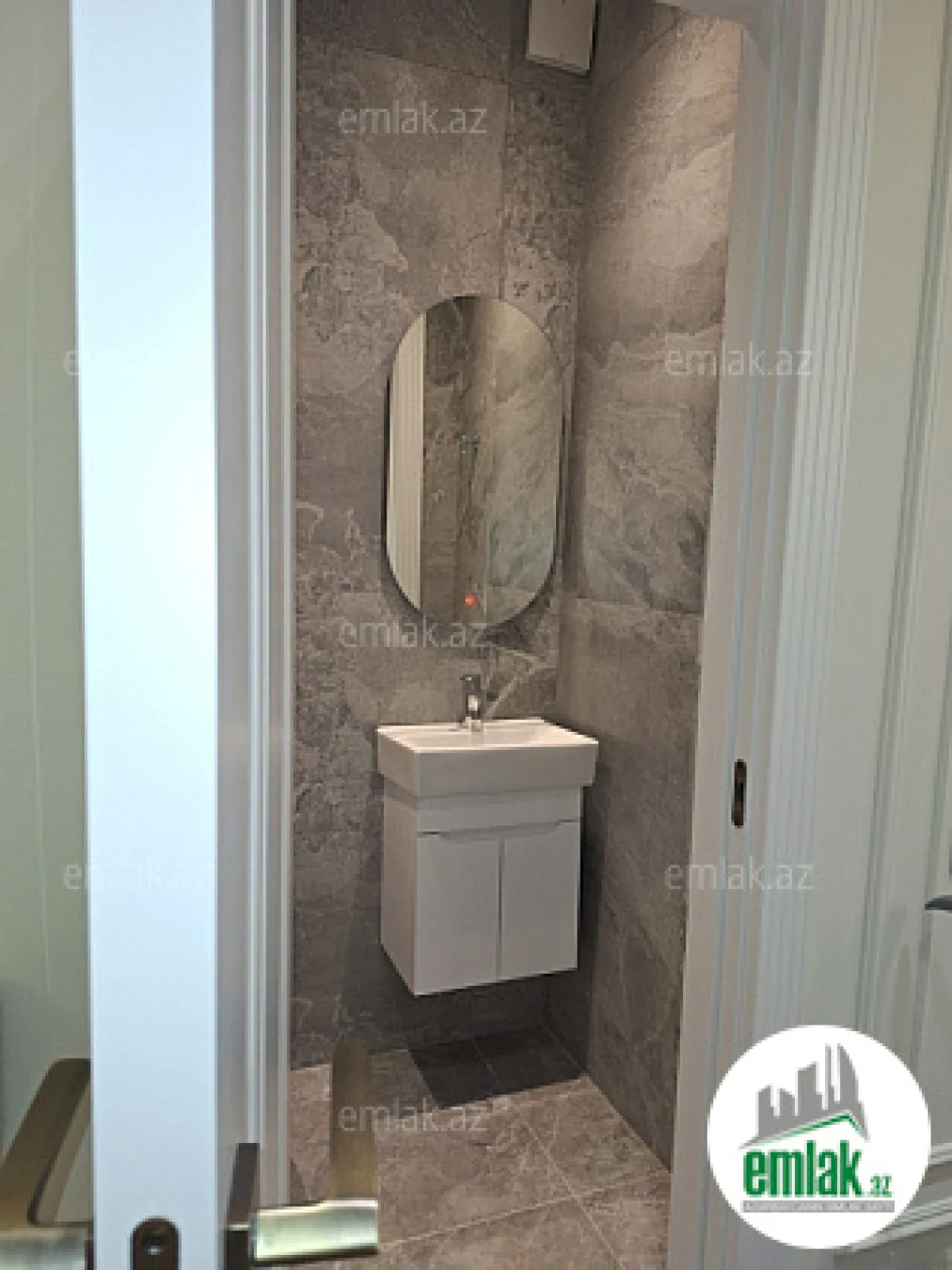 Satılır 2 otaqlı yeni tikili 80 m²