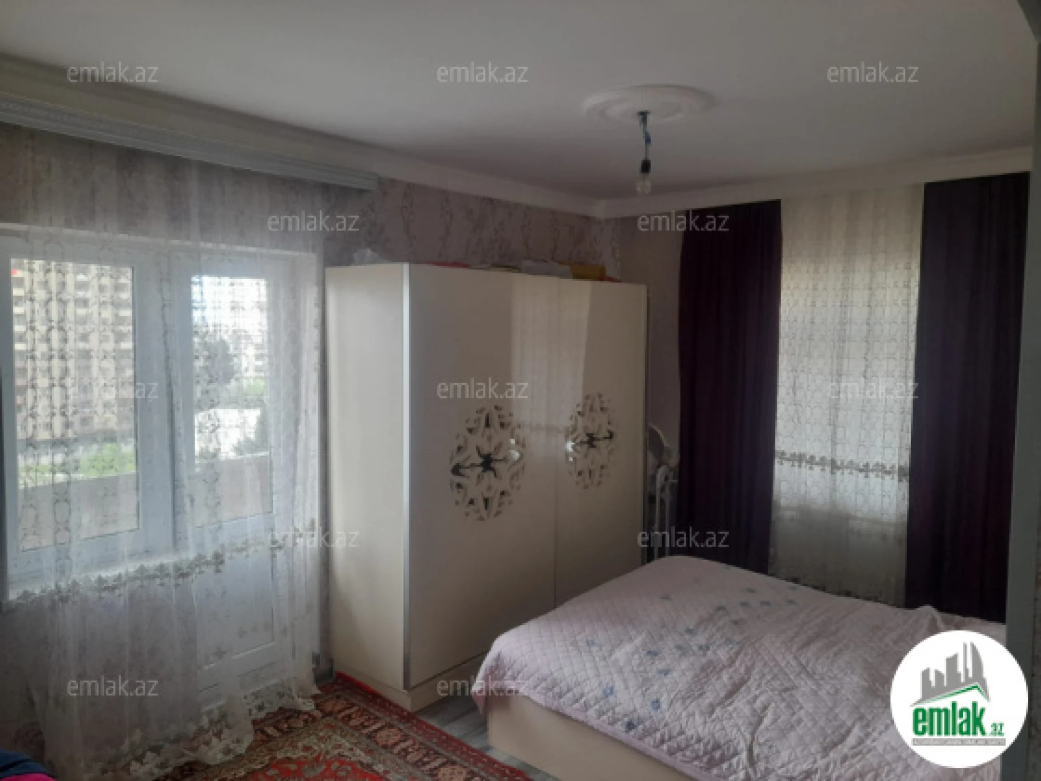 Satılır 4 otaqlı köhnə tikili 110 m²