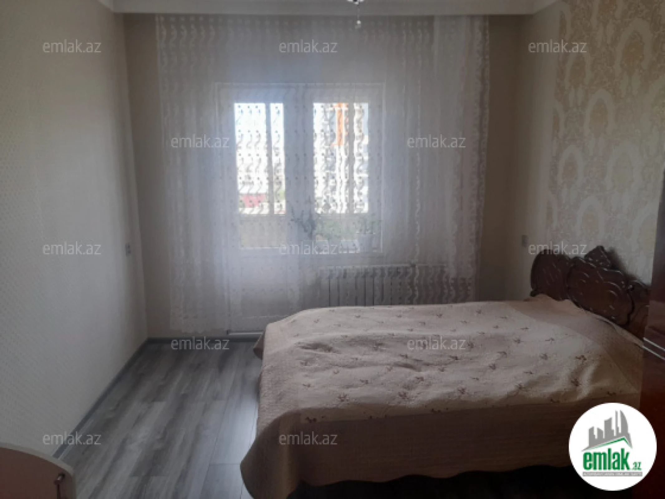 Satılır 4 otaqlı köhnə tikili 110 m²