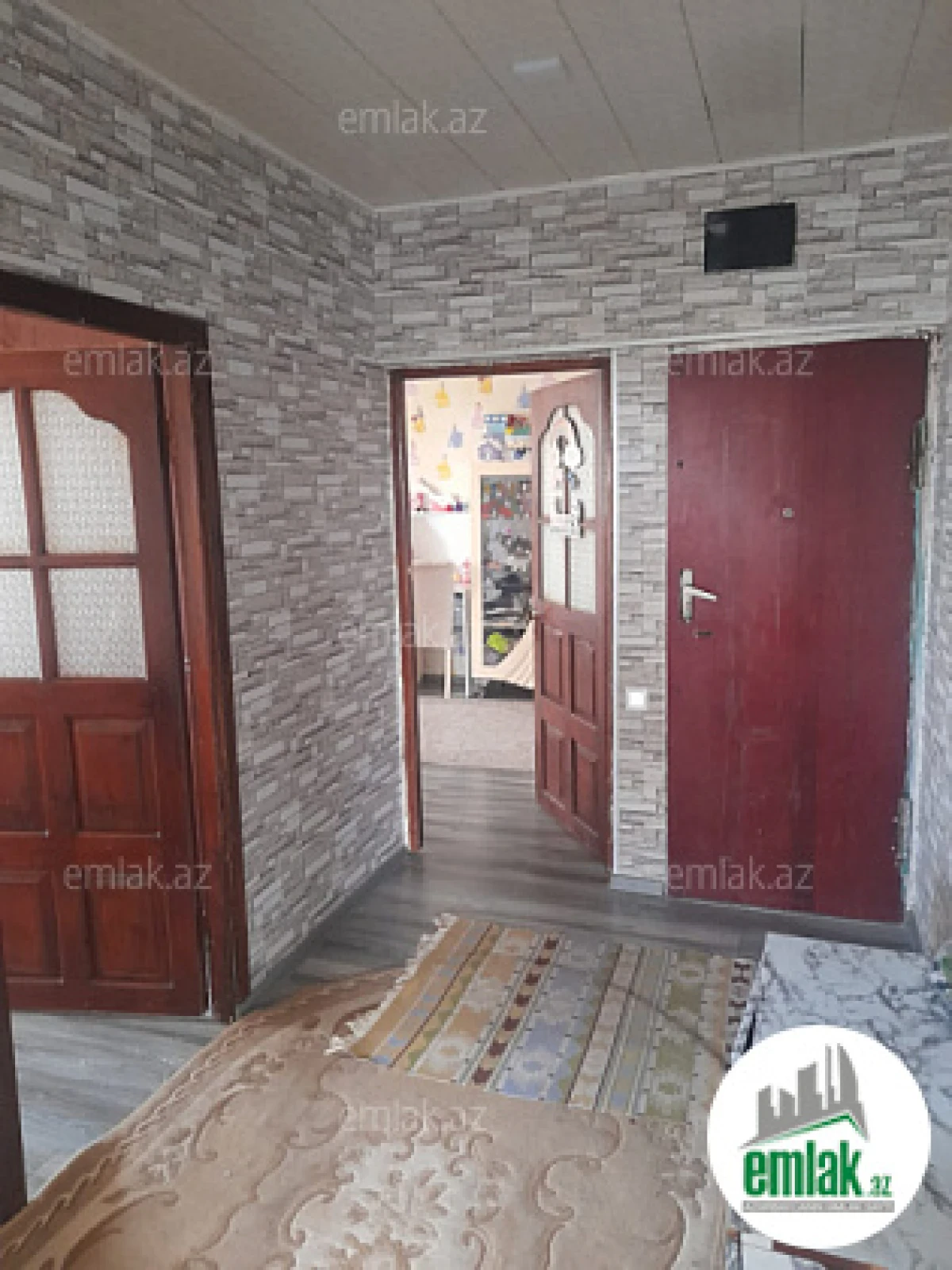 Satılır 4 otaqlı köhnə tikili 110 m²
