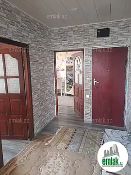 Satılır 4 otaqlı köhnə tikili 110 m²