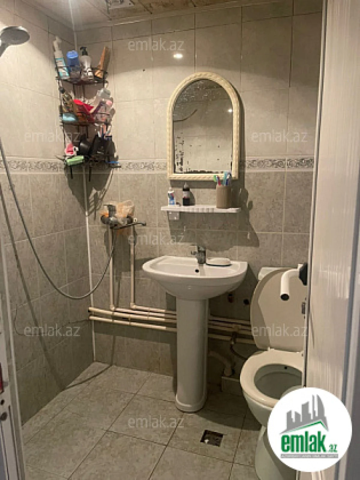 Satılır 3 otaqlı köhnə tikili 75 m²
