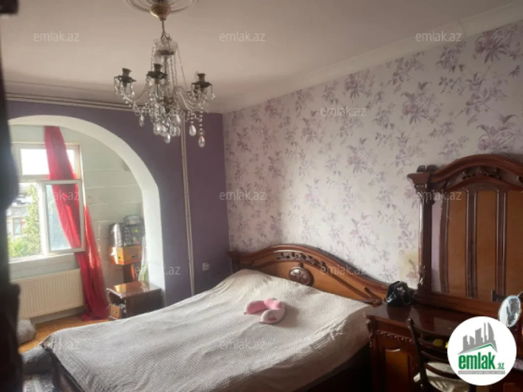 Satılır 3 otaqlı köhnə tikili 75 m²