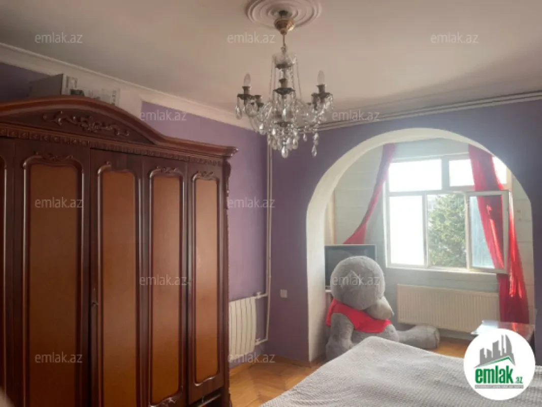 Satılır 3 otaqlı köhnə tikili 75 m²