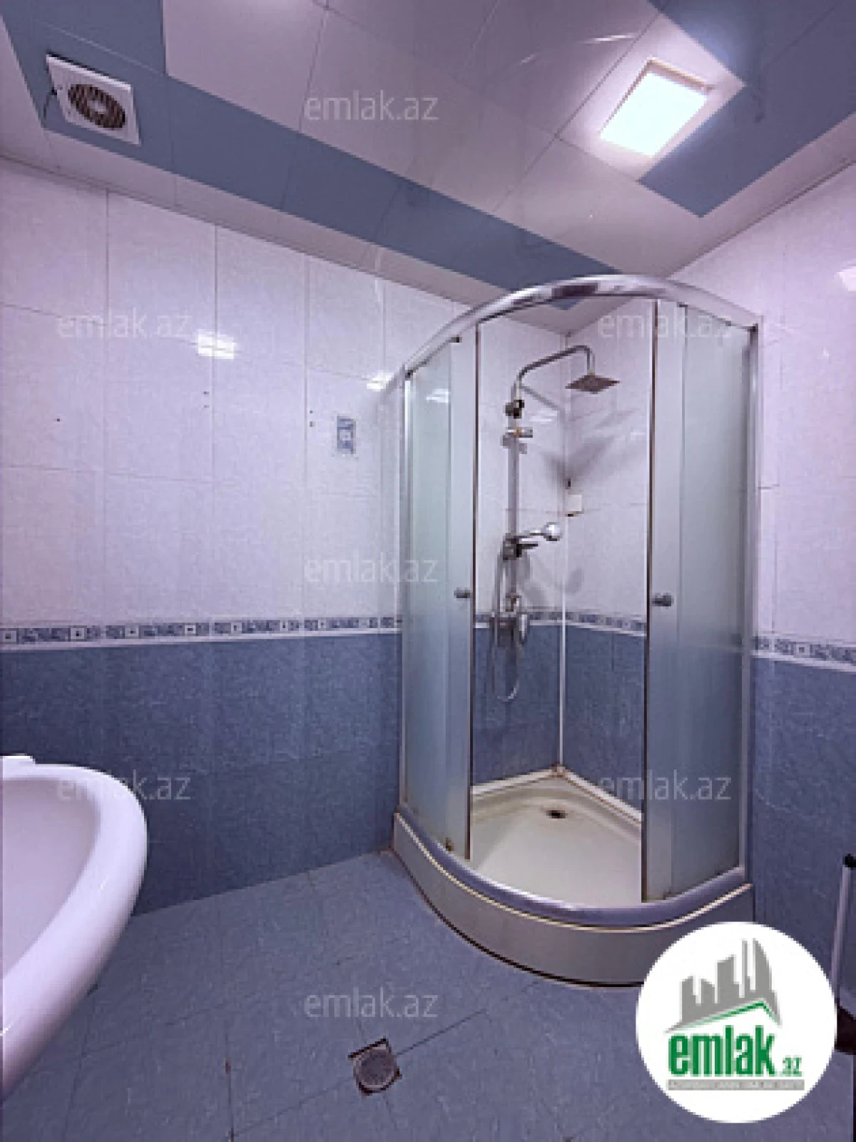 Satılır 2 otaqlı yeni tikili 73 m²