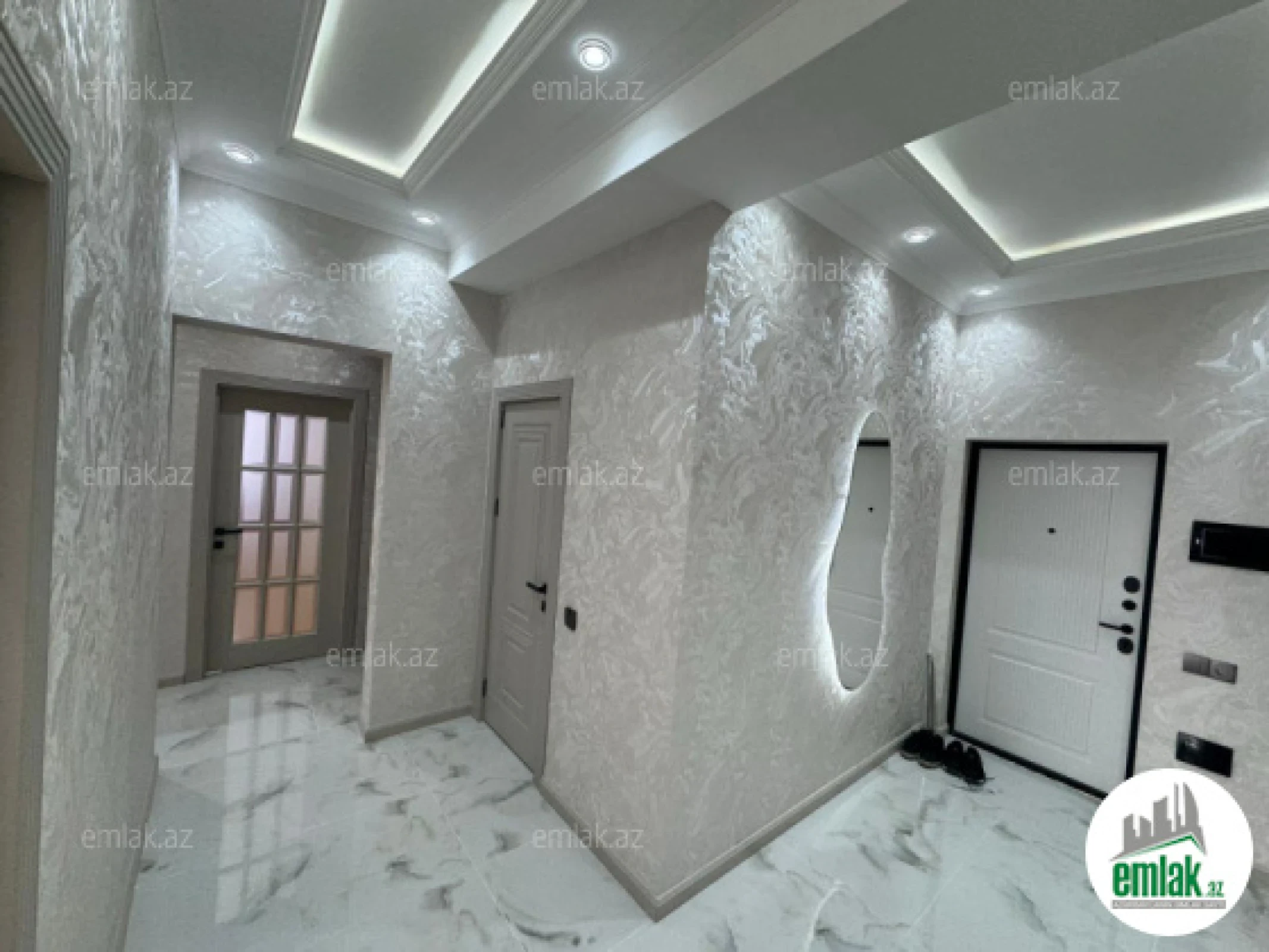 Satılır 3 otaqlı yeni tikili 92 m²