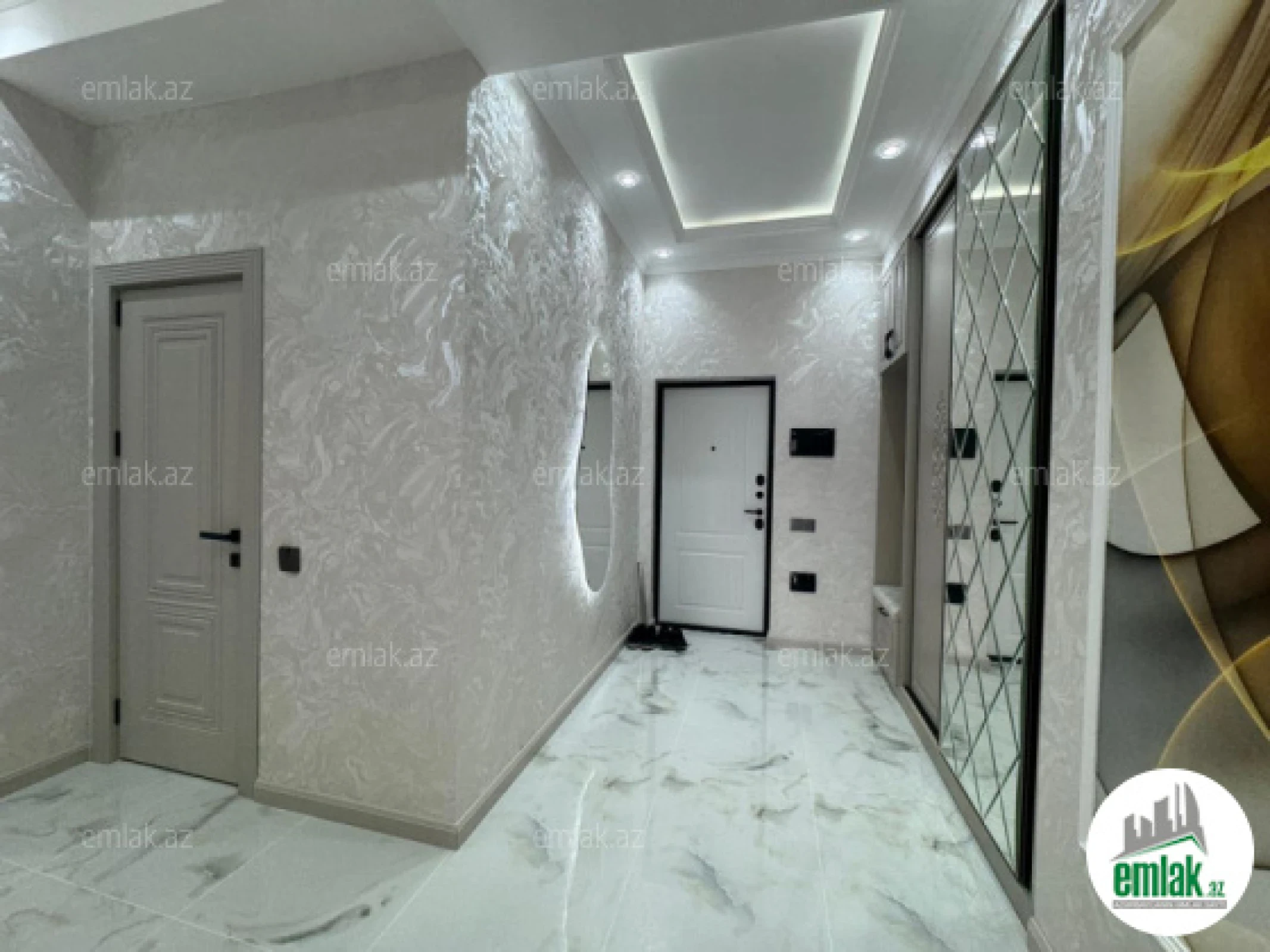 Satılır 3 otaqlı yeni tikili 92 m²