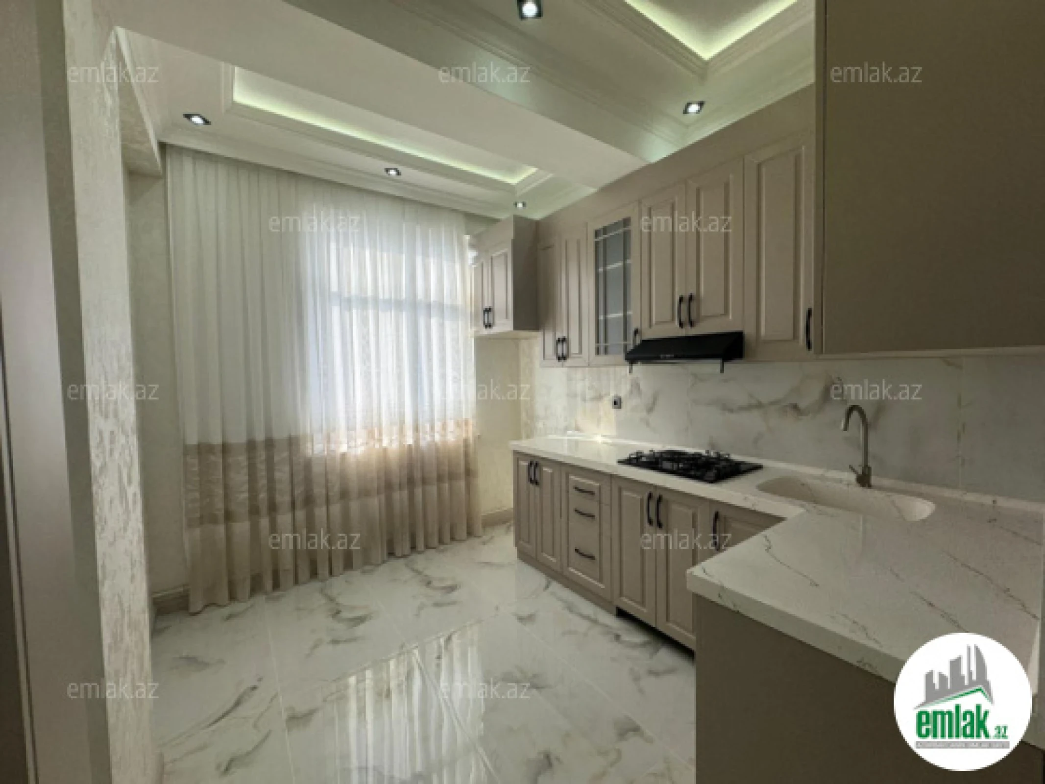 Satılır 3 otaqlı yeni tikili 92 m²