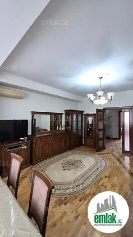 Satılır 6 otaqlı yeni tikili 220 m²