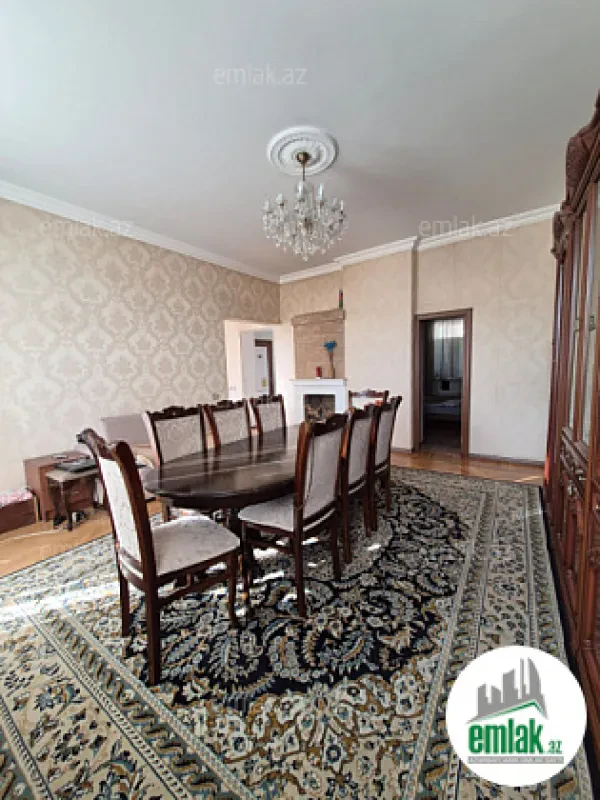 Satılır 3 otaqlı köhnə tikili 95 m²