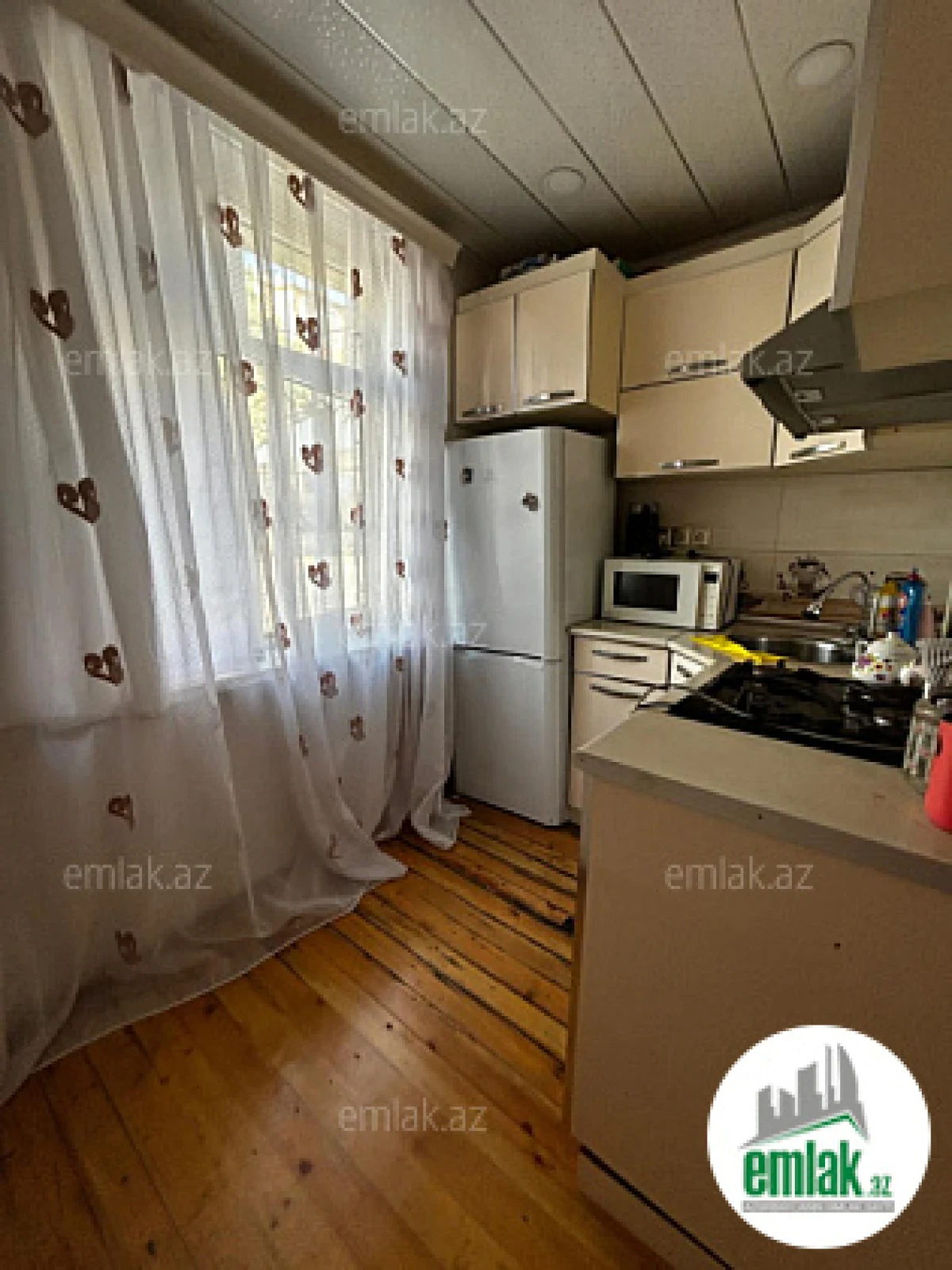 Satılır 1 otaqlı köhnə tikili 32 m²