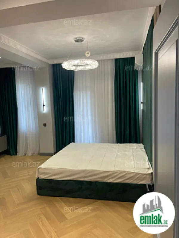 Satılır 2 otaqlı yeni tikili 107 m²