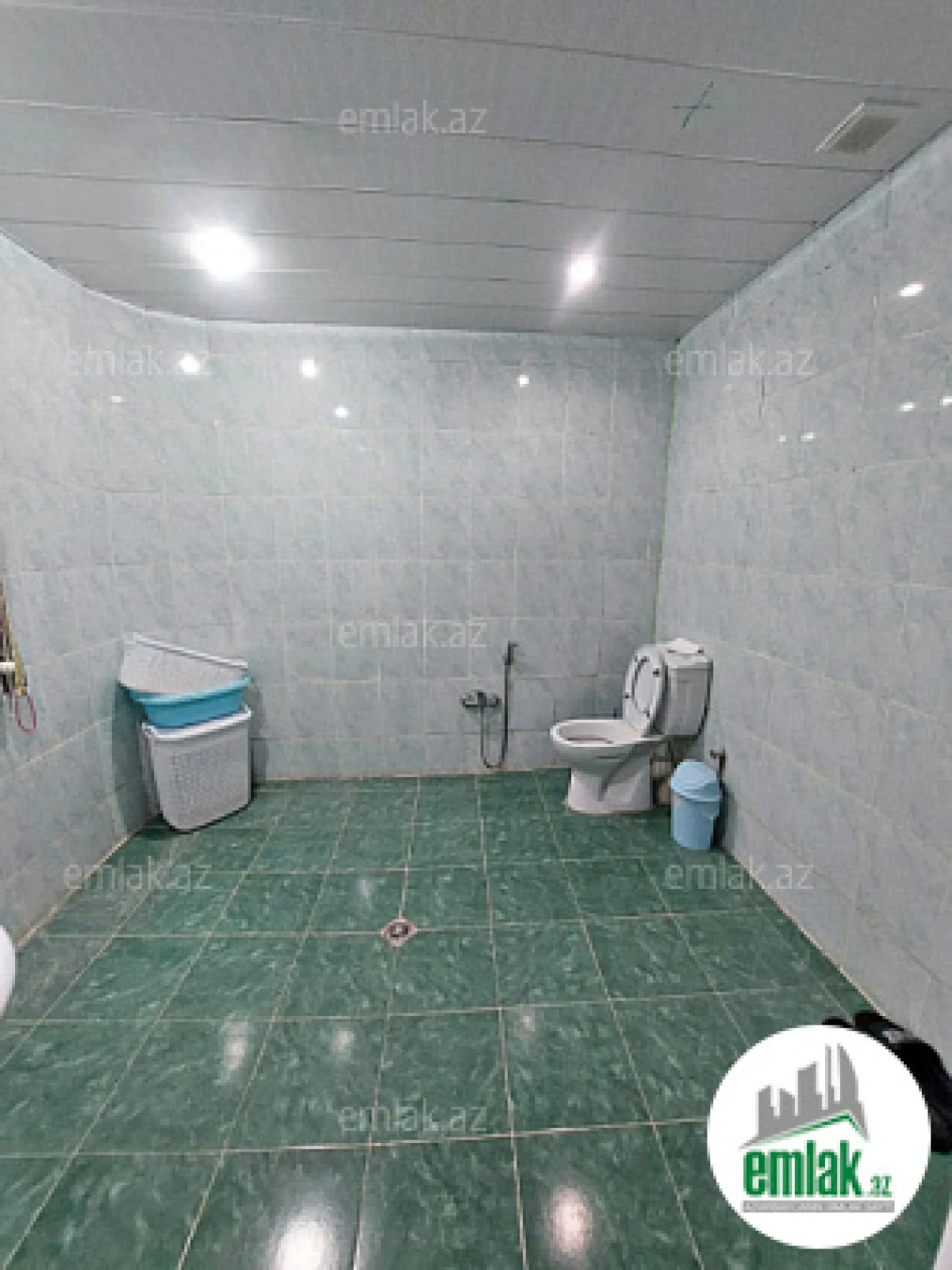 Satılır 3 otaqlı yeni tikili 130 m²
